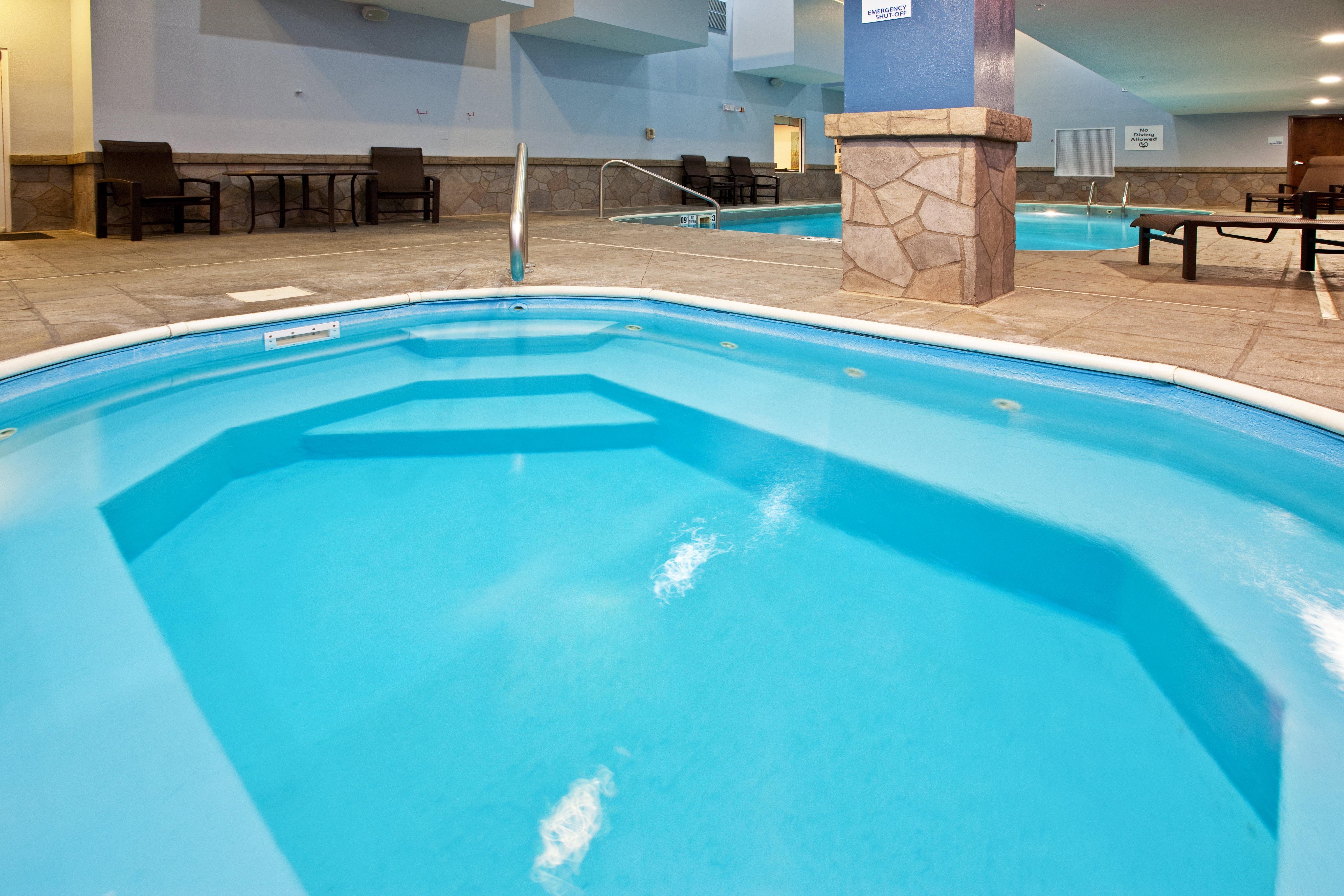 Holiday Inn Express Hotel & Suites Bedford By Ihg Luaran gambar